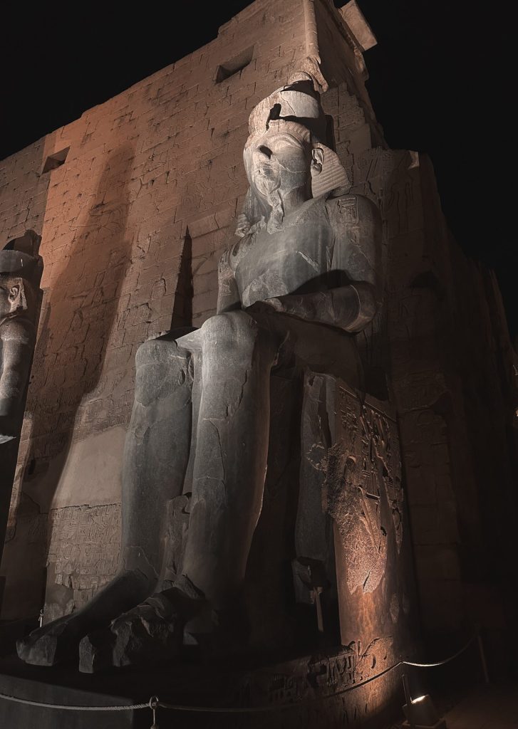 盧克索神殿 Luxor temple 拉美西斯坐像